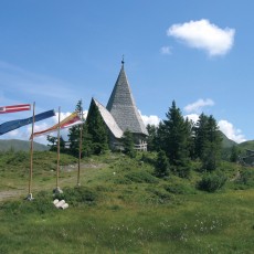 Kapelica miru in koča Zollnersee